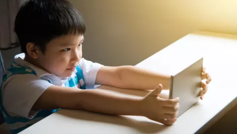 Parents: How to approach social media and your child