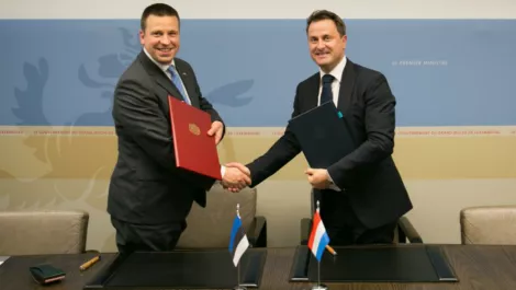 Estonia and Luxembourg sign off on world-first 'data embassy'