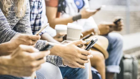 Smartphone shipments down but may make a comeback in 2022