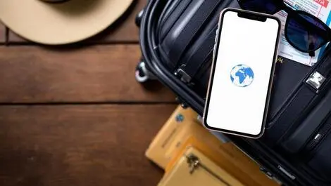 Majority of Australians wary of roaming fees as travel surges